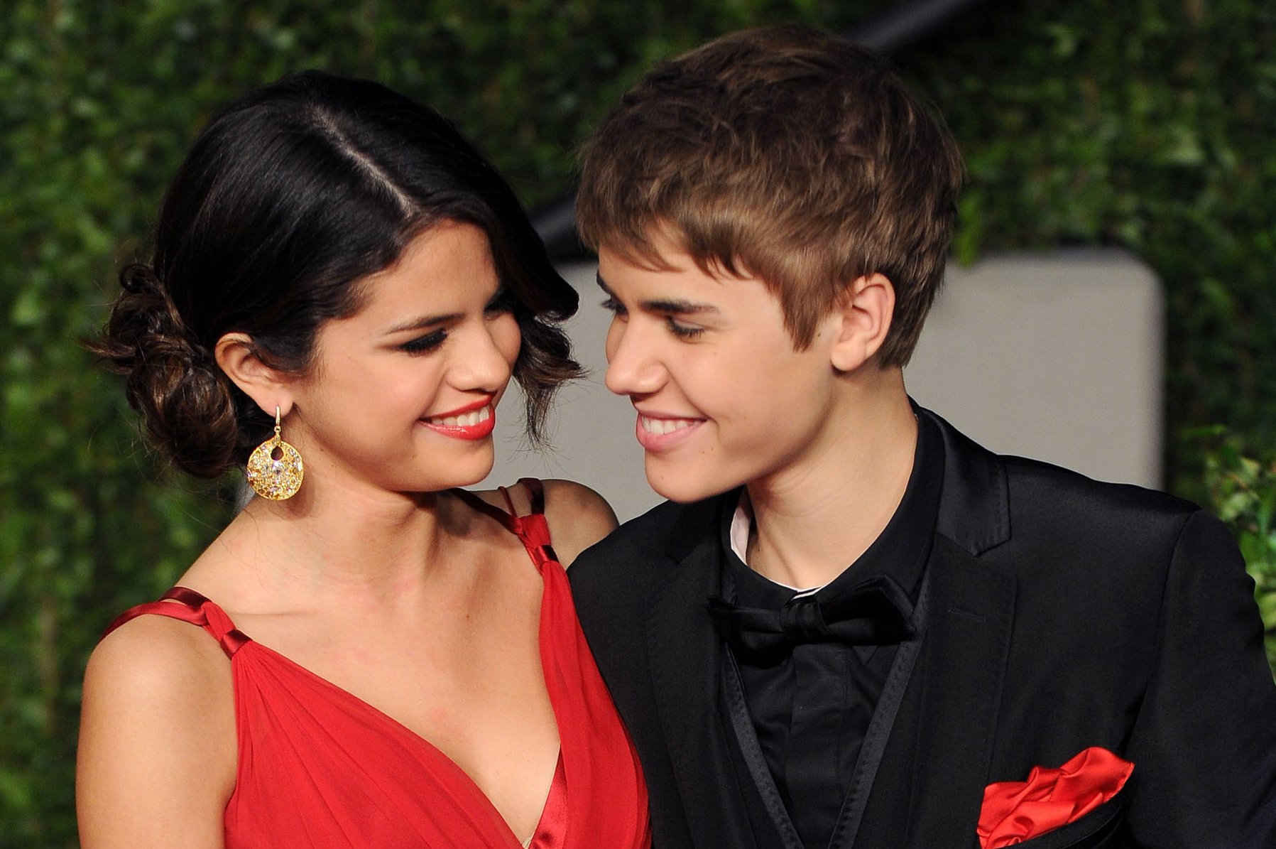他真的是個好人 Selena Gomez 友人透露 Juistin Bieber 一路陪伴她治療過程