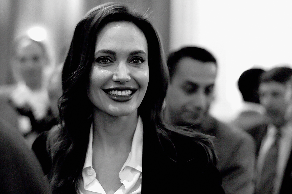 女生要學懂接受歲月的痕跡－Angelina Jolie：我喜歡看到自己變老