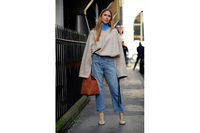 Oversized Top Baggy Jeans Street Style