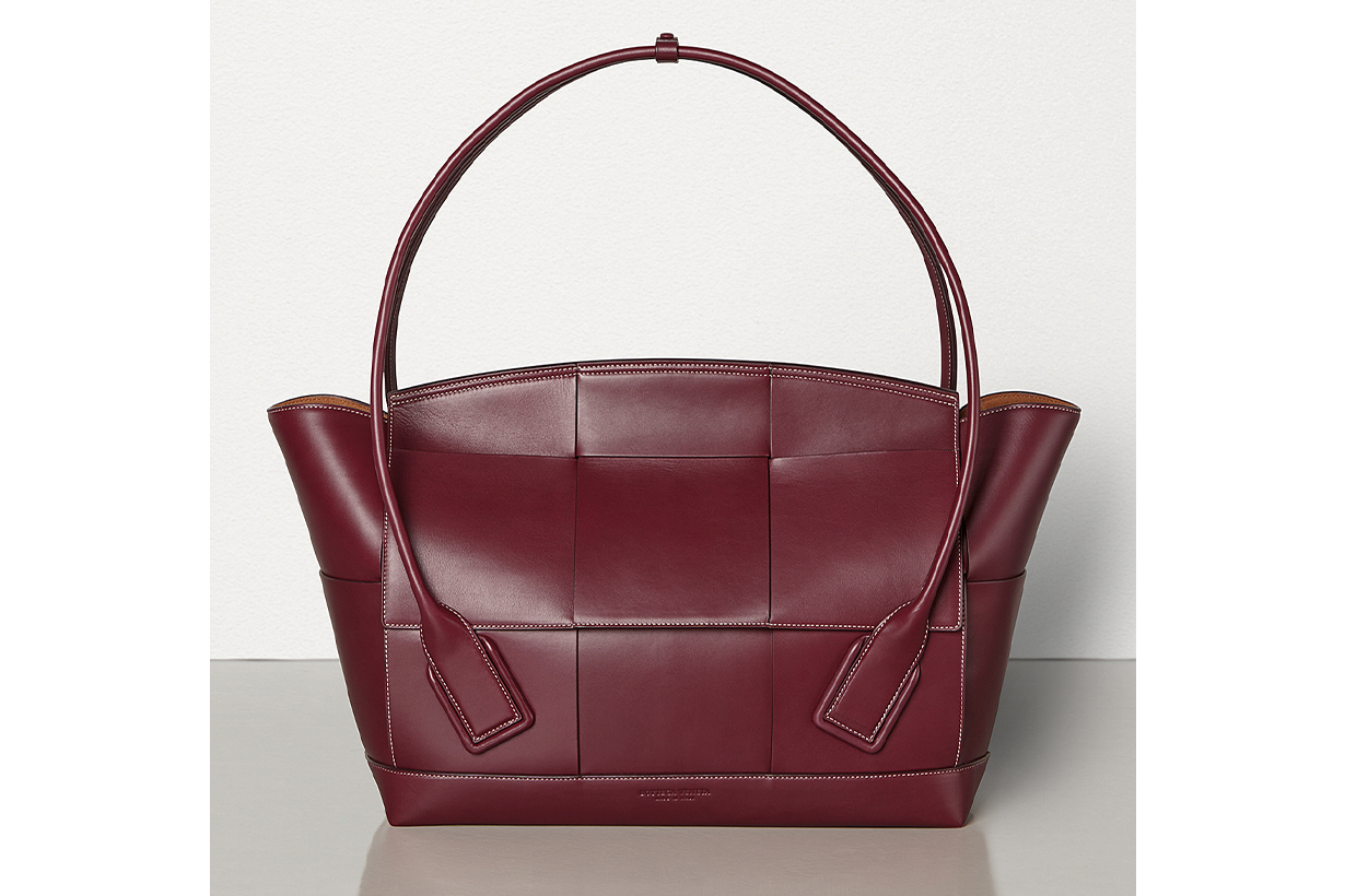 Bottega Veneta’s Arco Bag Is The Anti-Mini Purse — But It’s Just As Chic