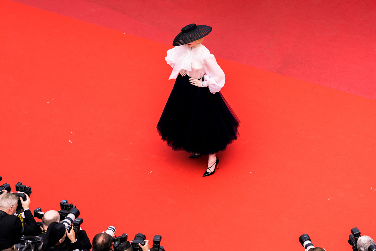 elle fanning cannes 2019 dior new look stunning