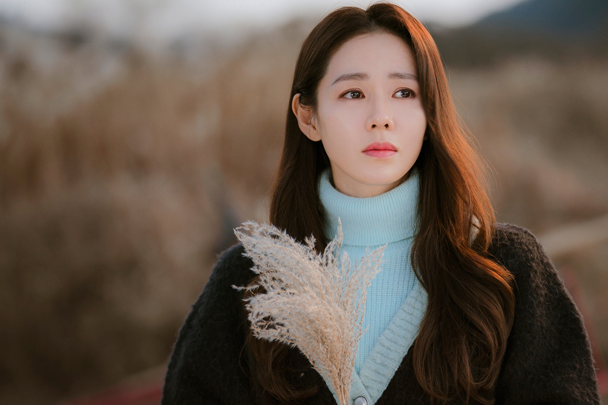 Son Ye Jin Hyun Bin Crash Landing On You Netflix tvN Drama Korean Drama North Korea Korean idols celebrities actors actresses 