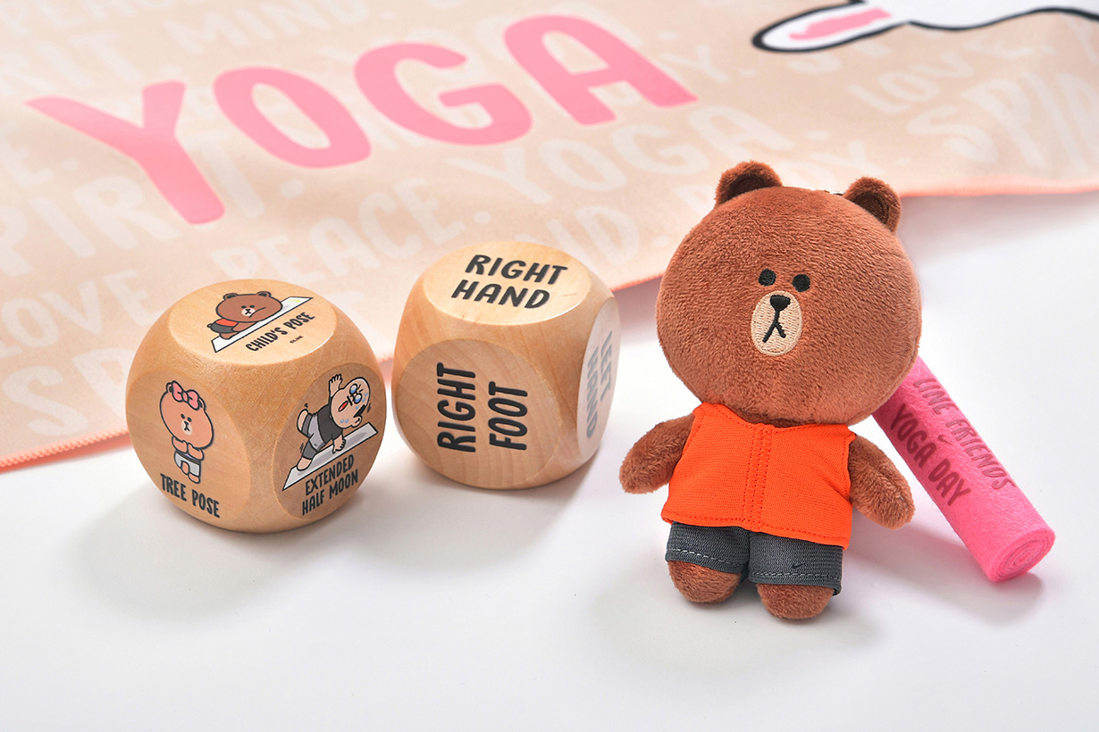 line-friends-yoga-day