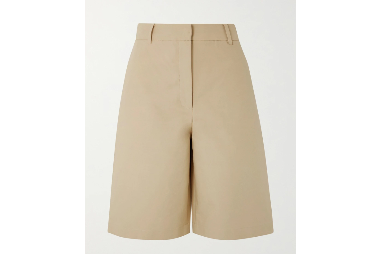 Bermuda Shorts is the hottest trend in 2020 summer