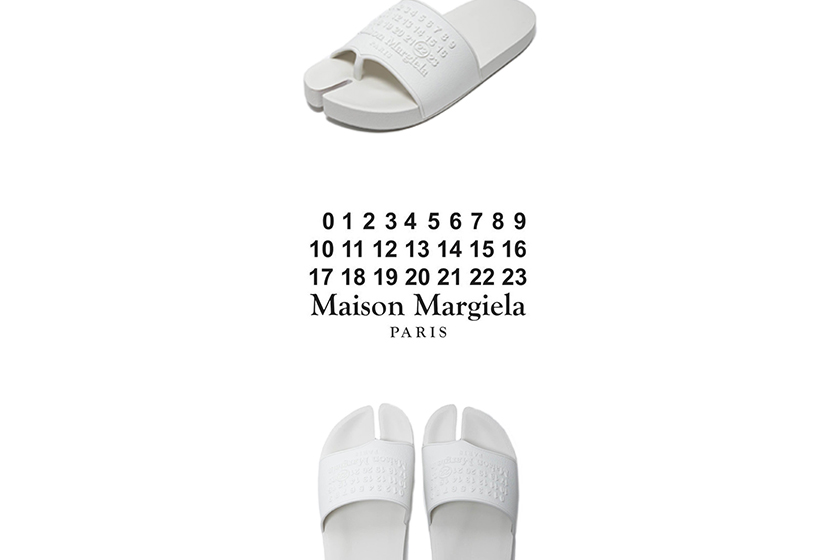 今夏必備的穿搭配件：極簡的純白拖鞋 Maison Margiela 也推出分趾版本！