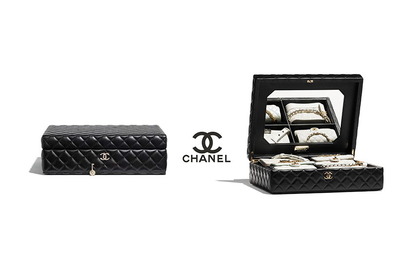 Chanel set of 4 Mini Bags in White with Leather Quilted Case handbags 2021