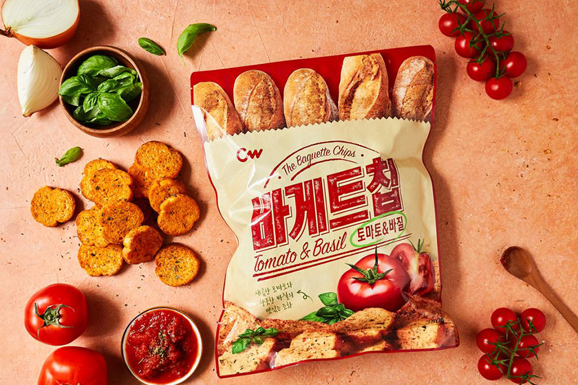 cw the baguette chips tomato and basil