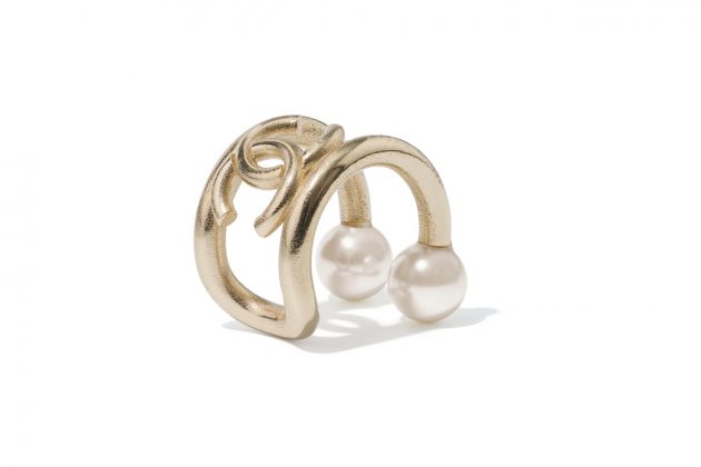 chanel ear cuff pearl earring jewelry 2021 
