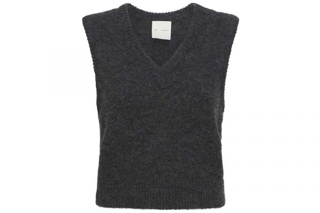 4-styling-tips-in-wearing-a-knitwear-vest-04