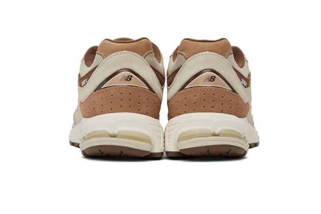this-cute-new-balance-2002r-exclusively-found-in-ssense-02