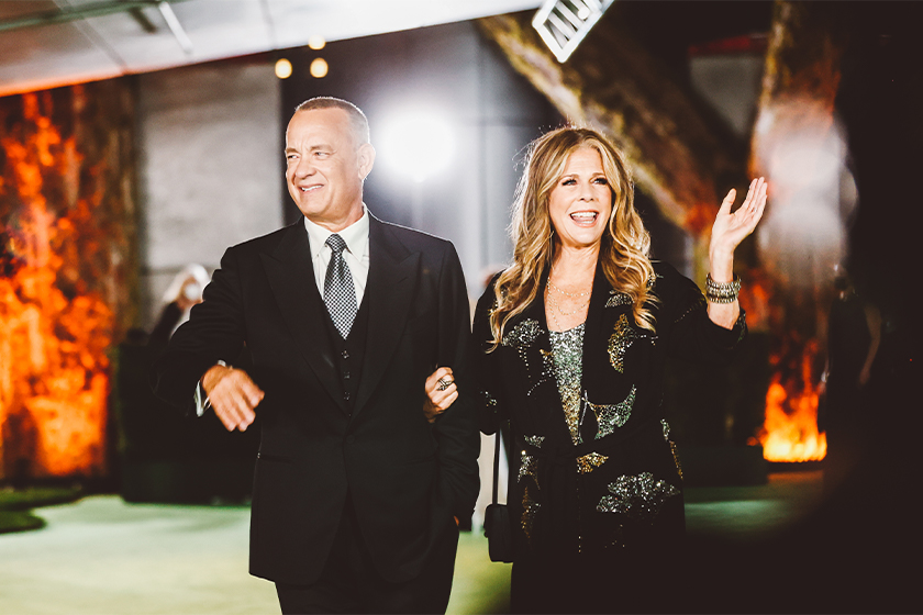 tom-hanks-swear-at-fans-in-order-to-defense-his-wife-rita-wilson-02