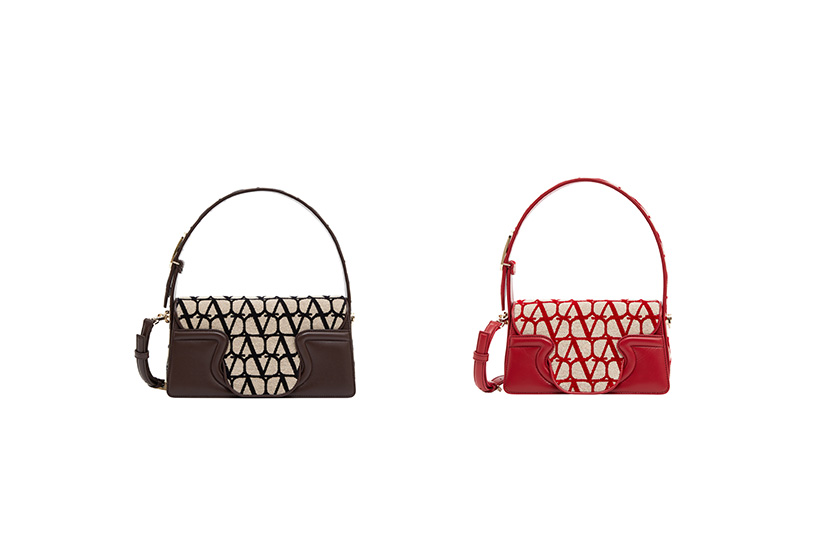 Valentino Toile Iconographe V Celebrities Handbags New V Logo 2022 fw Outfit