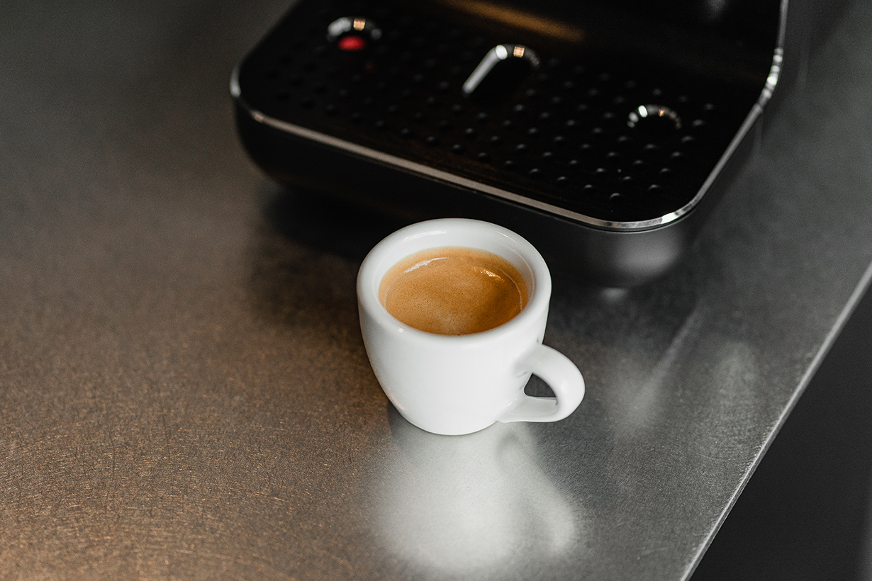 Smeg Coffee Espresso Machine Black release date