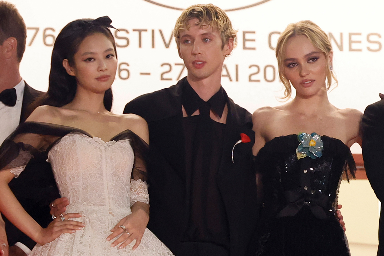 jennie cannes 2023 lily rose depp the idol red carpet live premiere chanel