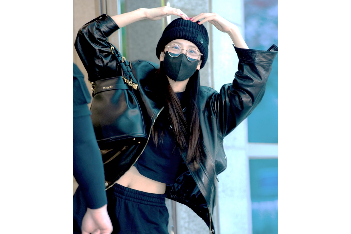 jisoo all black airport style outfit inspiration dior dunst adidas ck