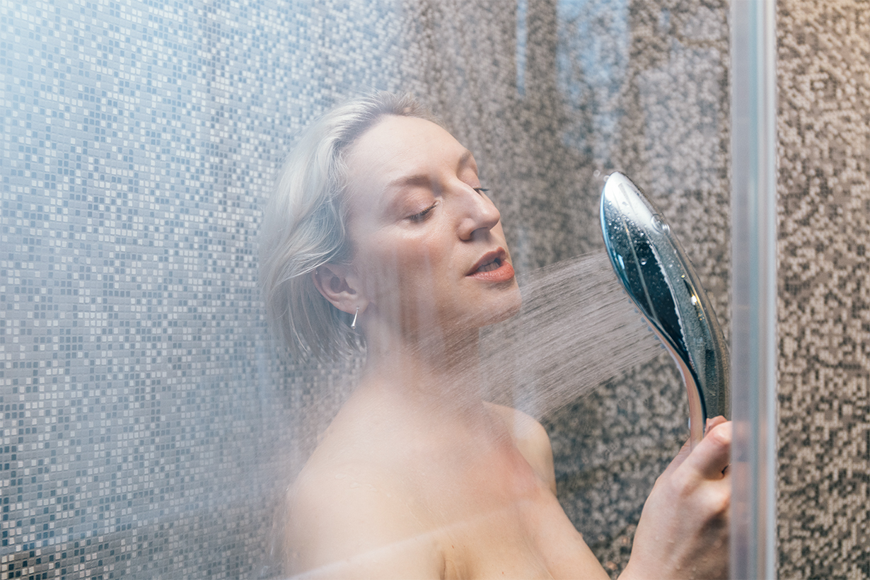 Womanizer Wave Pleasure stimulation shower head