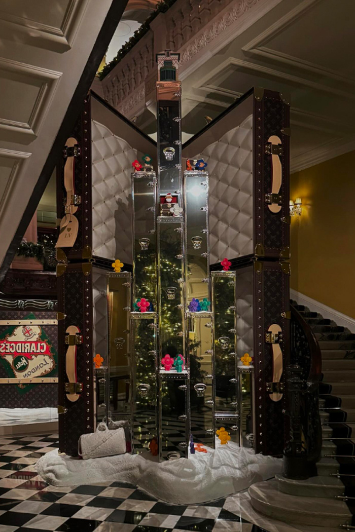 倫敦 Claridge’s 酒店今年與 Louis Vuitton 攜手打造最奢華的聖誕樹！